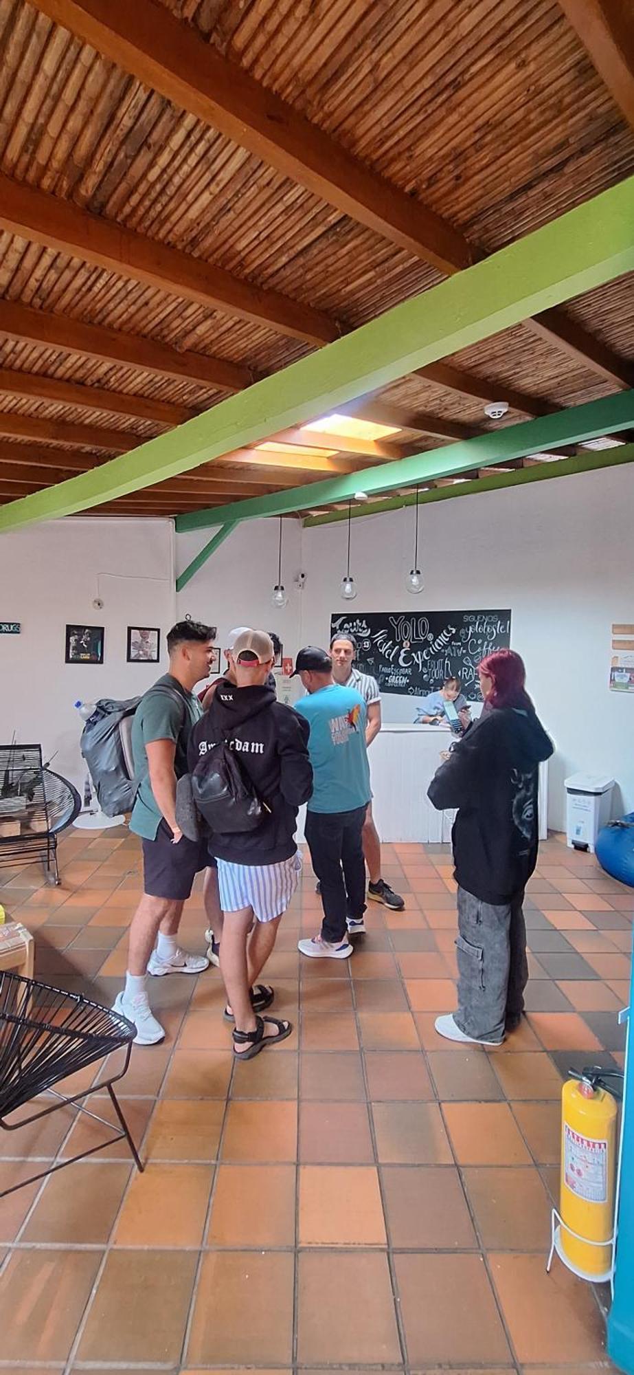 Yolo Hostel Medellín Eksteriør bilde